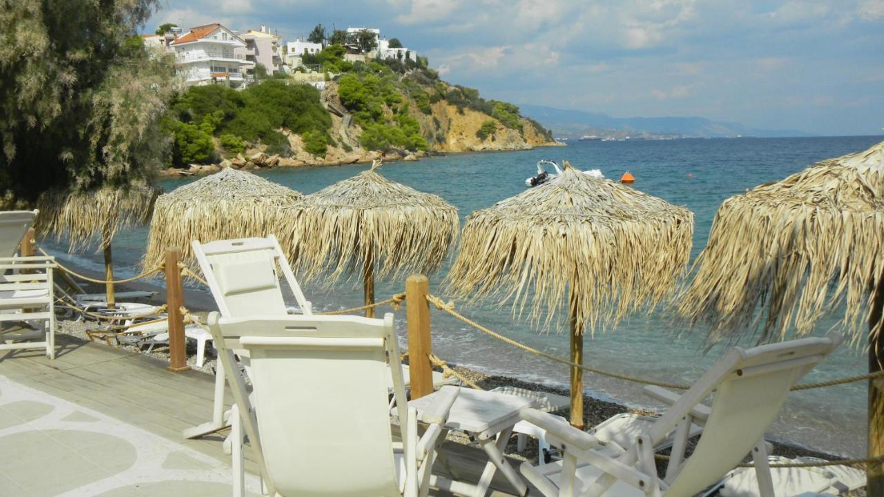 Cosy Guesthouse-Souterrain With Garden In City Center Corinth Bagian luar foto